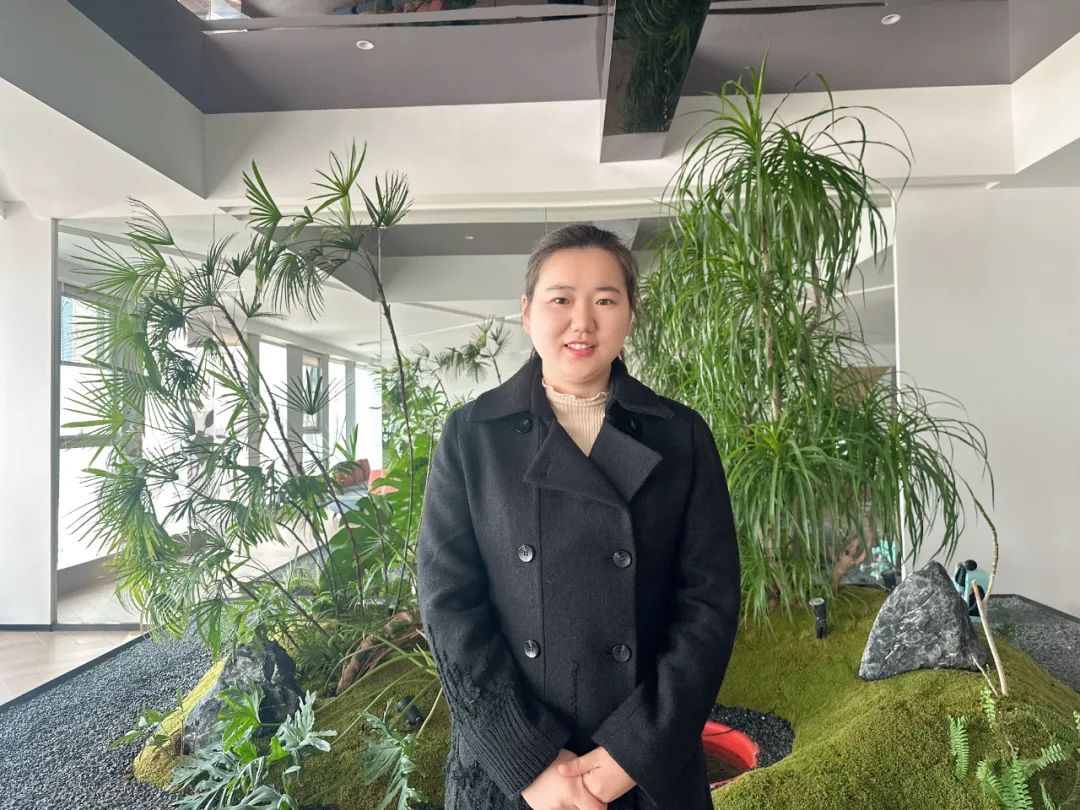 武倩倩(園林公司).jpg 武倩倩(園林公司).jpg