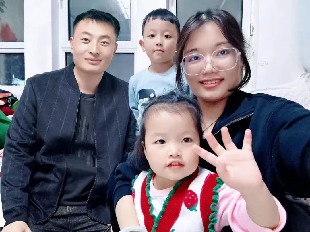 王玲玲、王帥玉家庭(眾信商砼公司、一公司).jpg 王玲玲、王帥玉家庭(眾信商砼公司、一公司).jpg